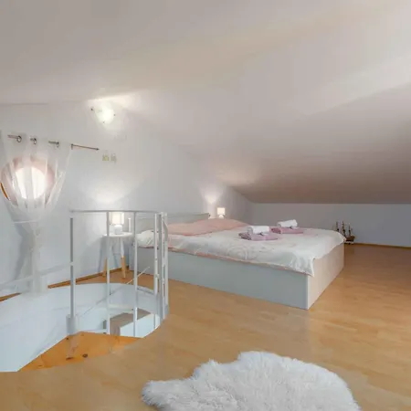Apartment In Porec/istrien 9920 Porec