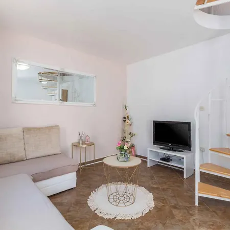 Apartment In Porec/istrien 9920 Porec