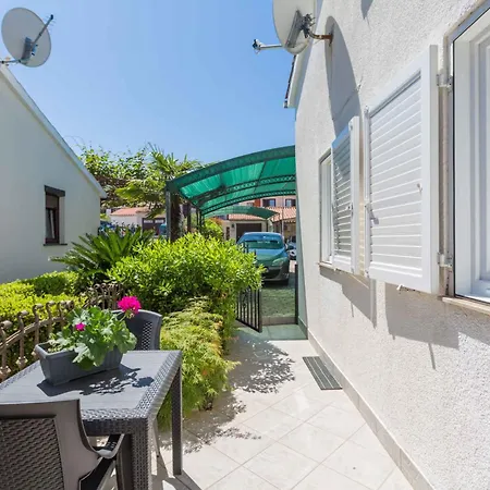 In Porec/istrien 9920 Apartment Porec